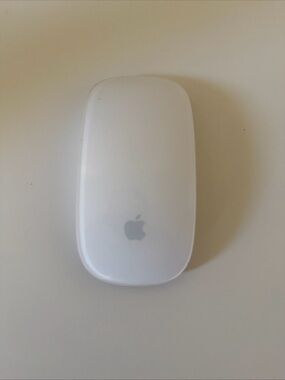 Apple Wireless Magic Mouse — Gloss White